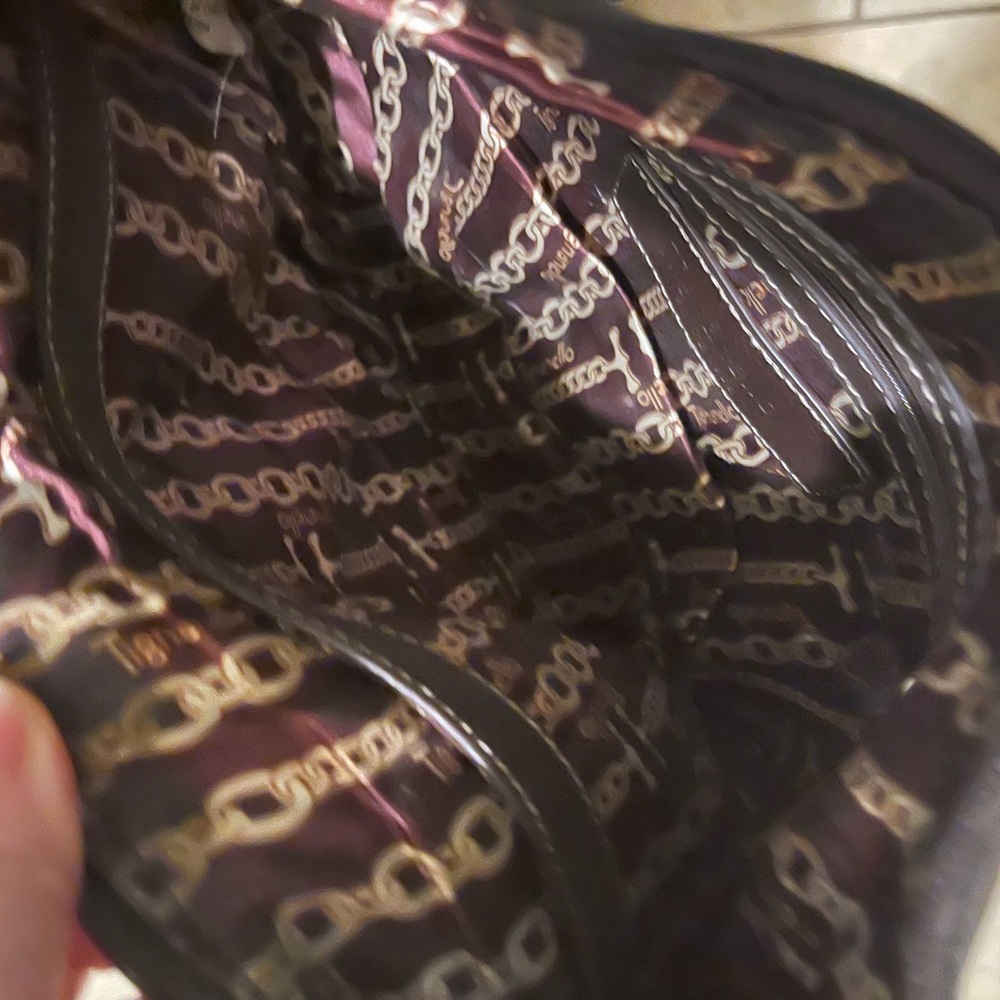 Brown purse lightly used